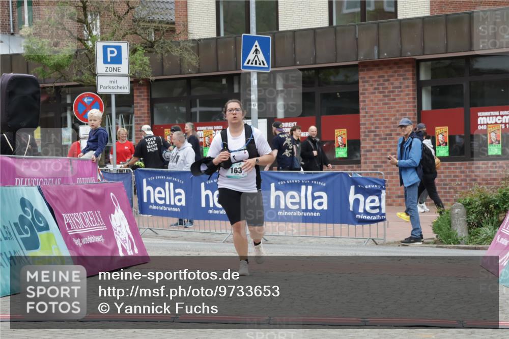 10.05.2026 - 8. Wedeler Halbmarathon Yannick Fuchs http://msf.ph/oto/9733653 10.05.2026 12:32:27 Ziel 163, 600 meine-sportfotos.de
