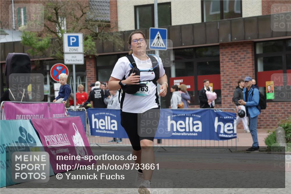 10.05.2026 - 8. Wedeler Halbmarathon Yannick Fuchs http://msf.ph/oto/9733661 10.05.2026 12:32:28 Ziel 163, 600 meine-sportfotos.de