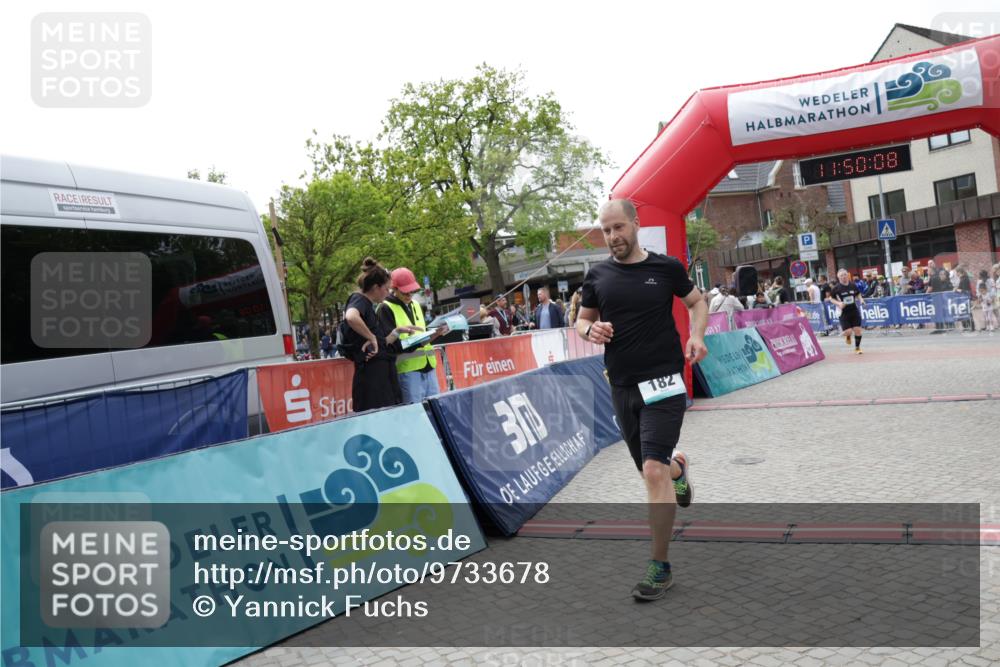 10.05.2026 - 8. Wedeler Halbmarathon Yannick Fuchs http://msf.ph/oto/9733678 10.05.2026 11:50:06 Ziel 182, 273, 965 meine-sportfotos.de
