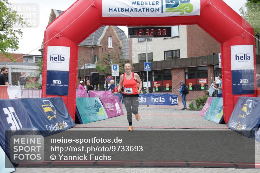 10.05.2026 - 8. Wedeler Halbmarathon Yannick Fuchs http://msf.ph/oto/9733693 10.05.2026 12:32:37 Ziel 695 meine-sportfotos.de