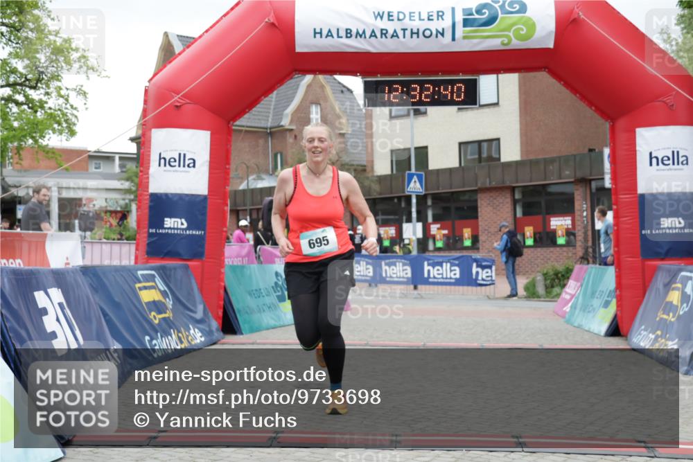 10.05.2026 - 8. Wedeler Halbmarathon Yannick Fuchs http://msf.ph/oto/9733698 10.05.2026 12:32:38 Ziel 695 meine-sportfotos.de