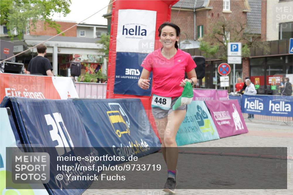 10.05.2026 - 8. Wedeler Halbmarathon Yannick Fuchs http://msf.ph/oto/9733719 10.05.2026 12:33:17 Ziel 448 meine-sportfotos.de