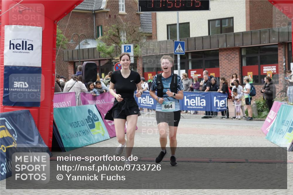 10.05.2026 - 8. Wedeler Halbmarathon Yannick Fuchs http://msf.ph/oto/9733726 10.05.2026 11:50:13 Ziel 664, 665, 965 meine-sportfotos.de