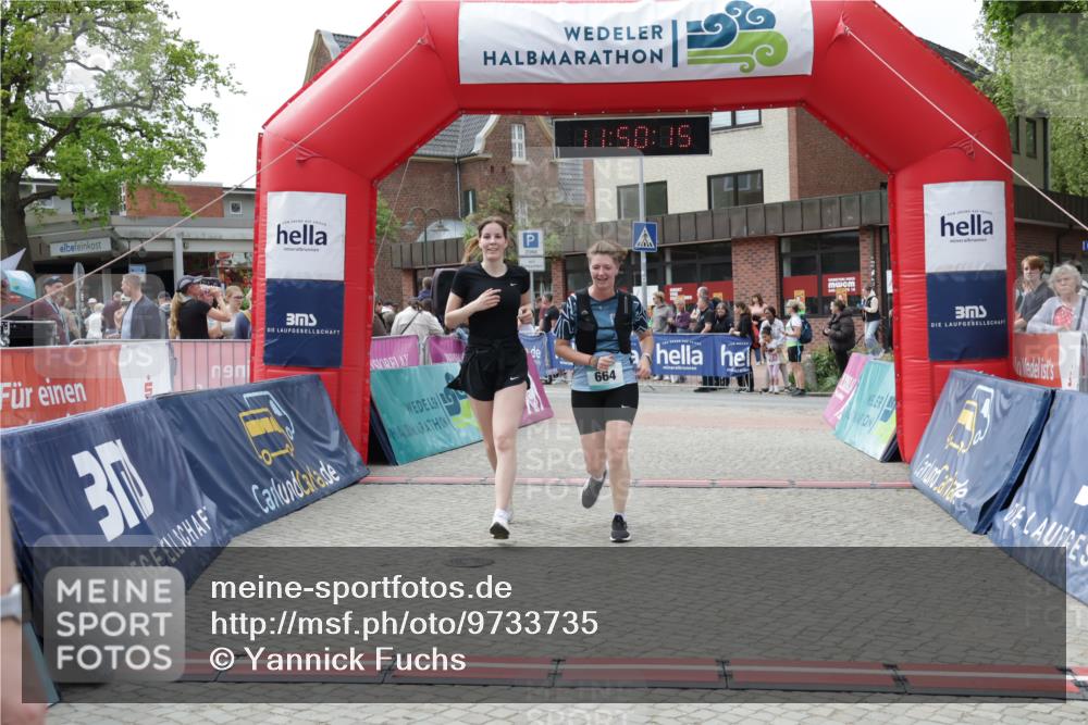 10.05.2026 - 8. Wedeler Halbmarathon Yannick Fuchs http://msf.ph/oto/9733735 10.05.2026 11:50:14 Ziel 664, 665, 965 meine-sportfotos.de