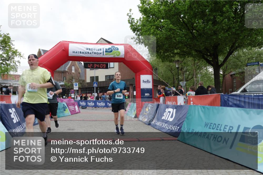 10.05.2026 - 8. Wedeler Halbmarathon Yannick Fuchs http://msf.ph/oto/9733749 10.05.2026 12:34:07 Ziel 528, 638, 640, 2177 meine-sportfotos.de