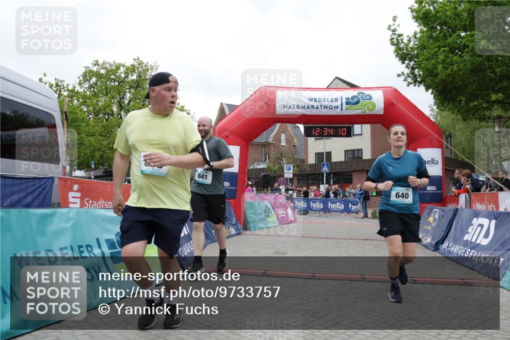 10.05.2026 - 8. Wedeler Halbmarathon Yannick Fuchs http://msf.ph/oto/9733757 10.05.2026 12:34:08 Ziel 528, 638, 640, 2177 meine-sportfotos.de