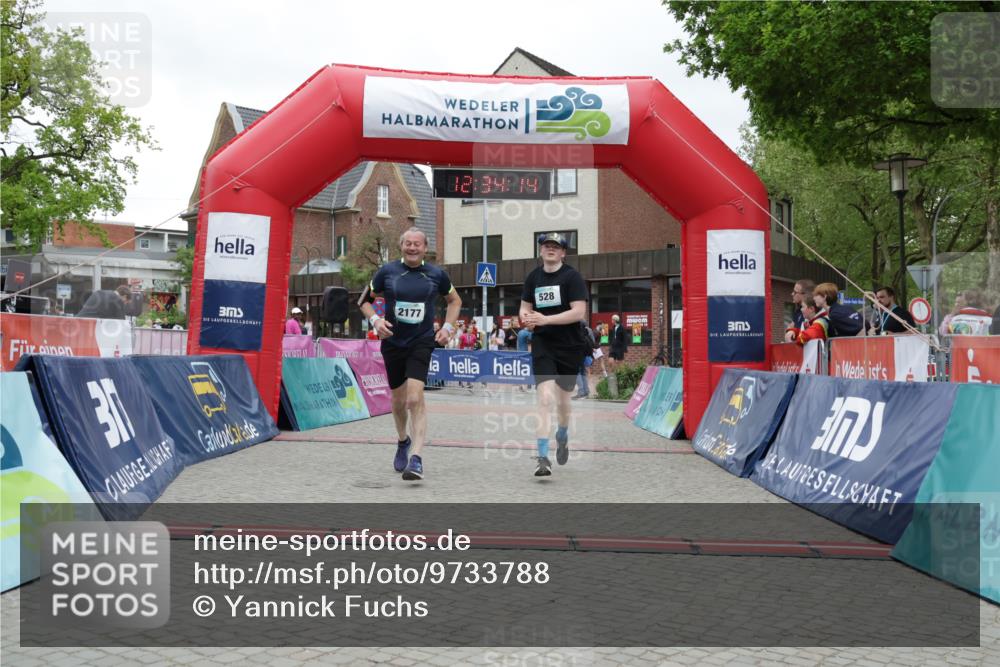 10.05.2026 - 8. Wedeler Halbmarathon Yannick Fuchs http://msf.ph/oto/9733788 10.05.2026 12:34:12 Ziel 528, 640, 2177 meine-sportfotos.de