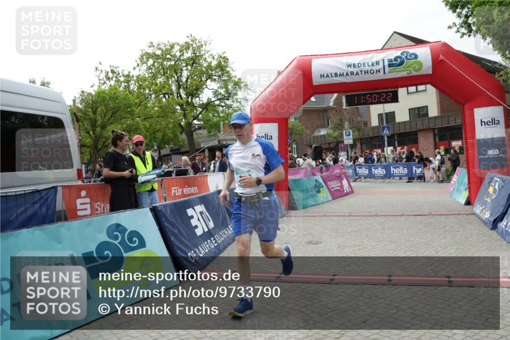 10.05.2026 - 8. Wedeler Halbmarathon Yannick Fuchs http://msf.ph/oto/9733790 10.05.2026 11:50:21 Ziel 130, 151 meine-sportfotos.de