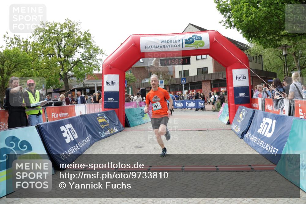 10.05.2026 - 8. Wedeler Halbmarathon Yannick Fuchs http://msf.ph/oto/9733810 10.05.2026 11:50:25 Ziel 130, 151, 2037, 2207 meine-sportfotos.de