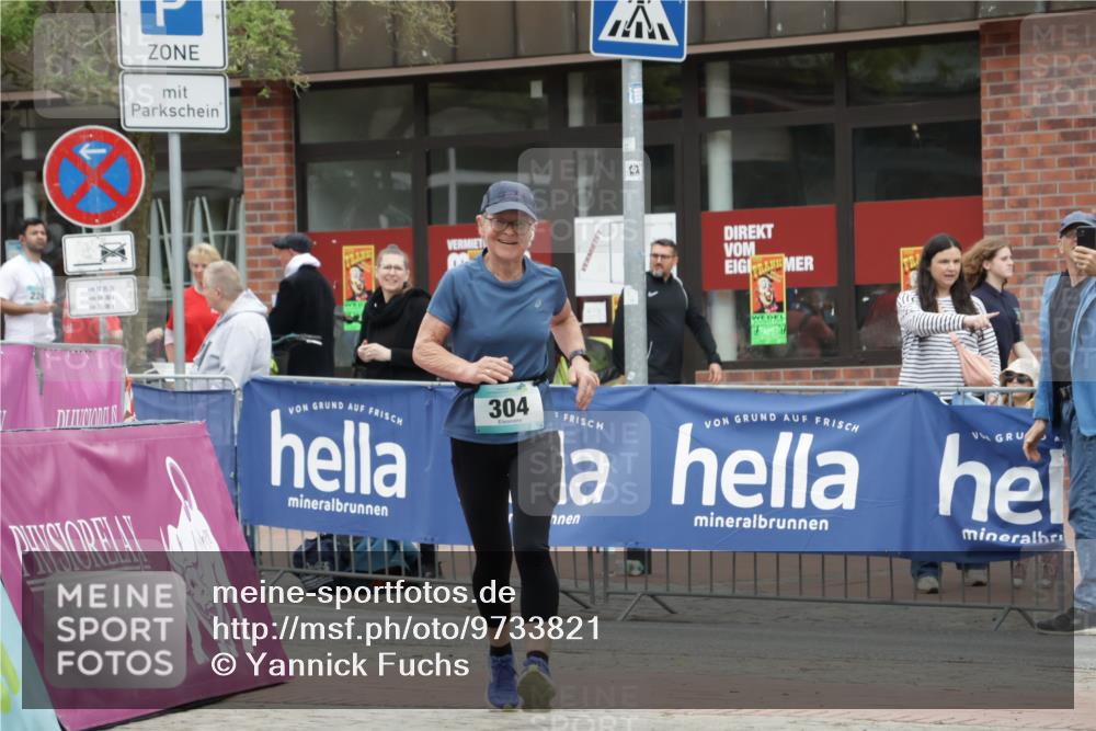 10.05.2026 - 8. Wedeler Halbmarathon Yannick Fuchs http://msf.ph/oto/9733821 10.05.2026 12:34:39 Ziel 304 meine-sportfotos.de