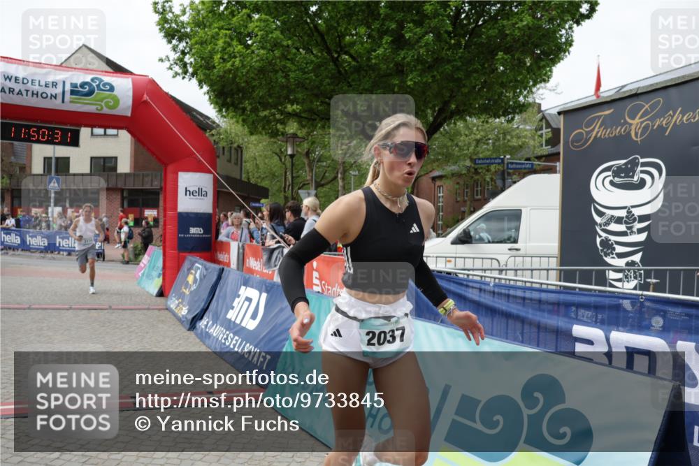 10.05.2026 - 8. Wedeler Halbmarathon Yannick Fuchs http://msf.ph/oto/9733845 10.05.2026 11:50:30 Ziel 151, 2037, 2179, 2207 meine-sportfotos.de