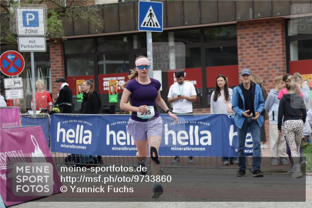 10.05.2026 - 8. Wedeler Halbmarathon Yannick Fuchs http://msf.ph/oto/9733860 10.05.2026 12:34:54 Ziel 595 meine-sportfotos.de