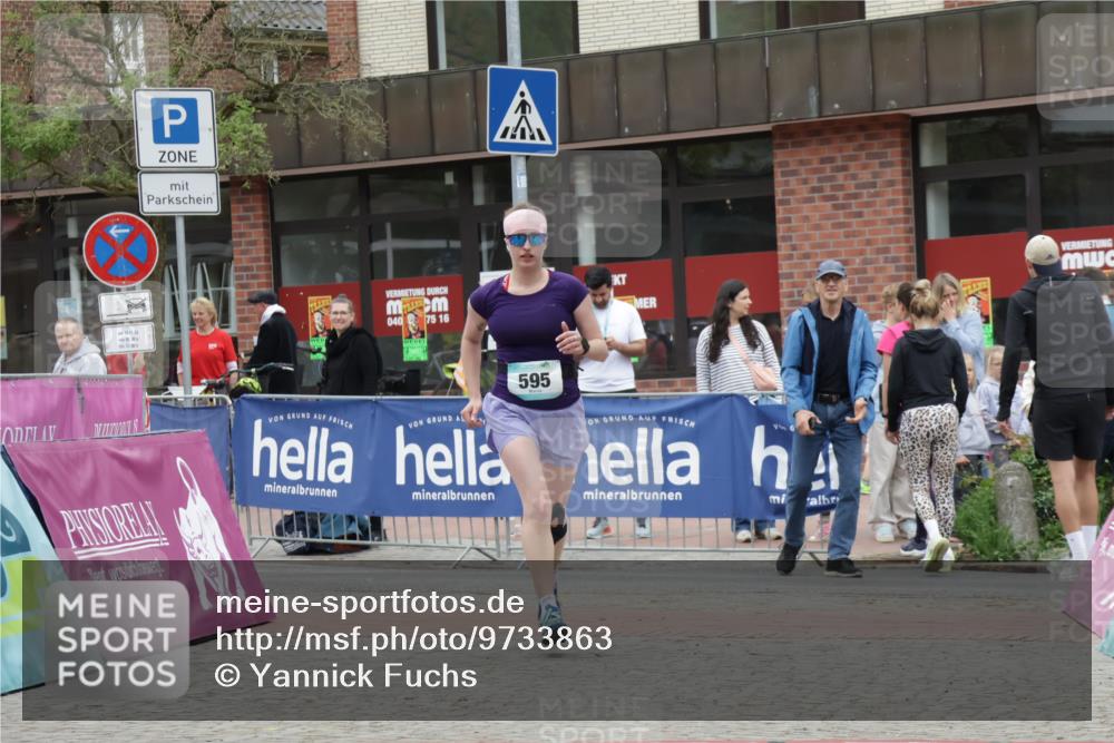 10.05.2026 - 8. Wedeler Halbmarathon Yannick Fuchs http://msf.ph/oto/9733863 10.05.2026 12:34:55 Ziel 595 meine-sportfotos.de
