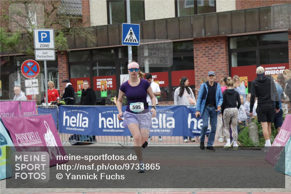 10.05.2026 - 8. Wedeler Halbmarathon Yannick Fuchs http://msf.ph/oto/9733865 10.05.2026 12:34:55 Ziel 595 meine-sportfotos.de