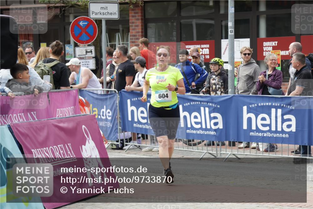 10.05.2026 - 8. Wedeler Halbmarathon Yannick Fuchs http://msf.ph/oto/9733870 10.05.2026 11:50:34 Ziel 604, 2037, 2179 meine-sportfotos.de
