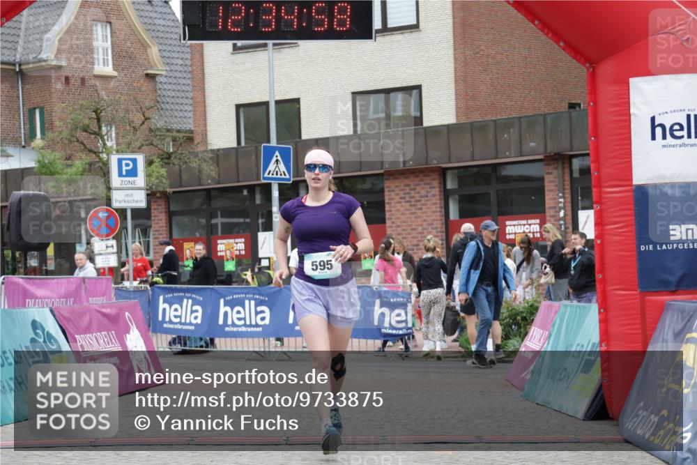 10.05.2026 - 8. Wedeler Halbmarathon Yannick Fuchs http://msf.ph/oto/9733875 10.05.2026 12:34:56 Ziel 595 meine-sportfotos.de