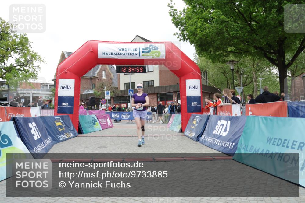 10.05.2026 - 8. Wedeler Halbmarathon Yannick Fuchs http://msf.ph/oto/9733885 10.05.2026 12:34:57 Ziel 595 meine-sportfotos.de