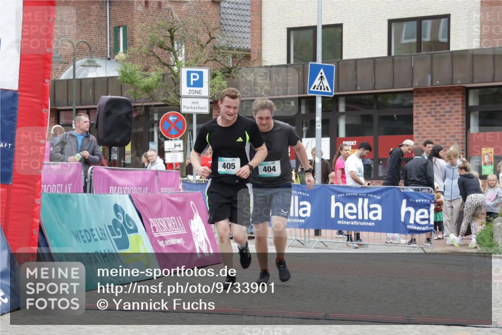 10.05.2026 - 8. Wedeler Halbmarathon Yannick Fuchs http://msf.ph/oto/9733901 10.05.2026 12:35:06 Ziel 404, 405 meine-sportfotos.de