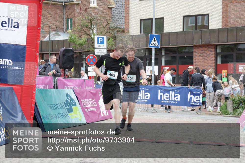 10.05.2026 - 8. Wedeler Halbmarathon Yannick Fuchs http://msf.ph/oto/9733904 10.05.2026 12:35:07 Ziel 404, 405 meine-sportfotos.de