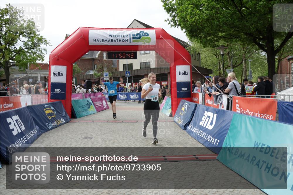10.05.2026 - 8. Wedeler Halbmarathon Yannick Fuchs http://msf.ph/oto/9733905 10.05.2026 11:50:41 Ziel 36, 596, 604, 606 meine-sportfotos.de
