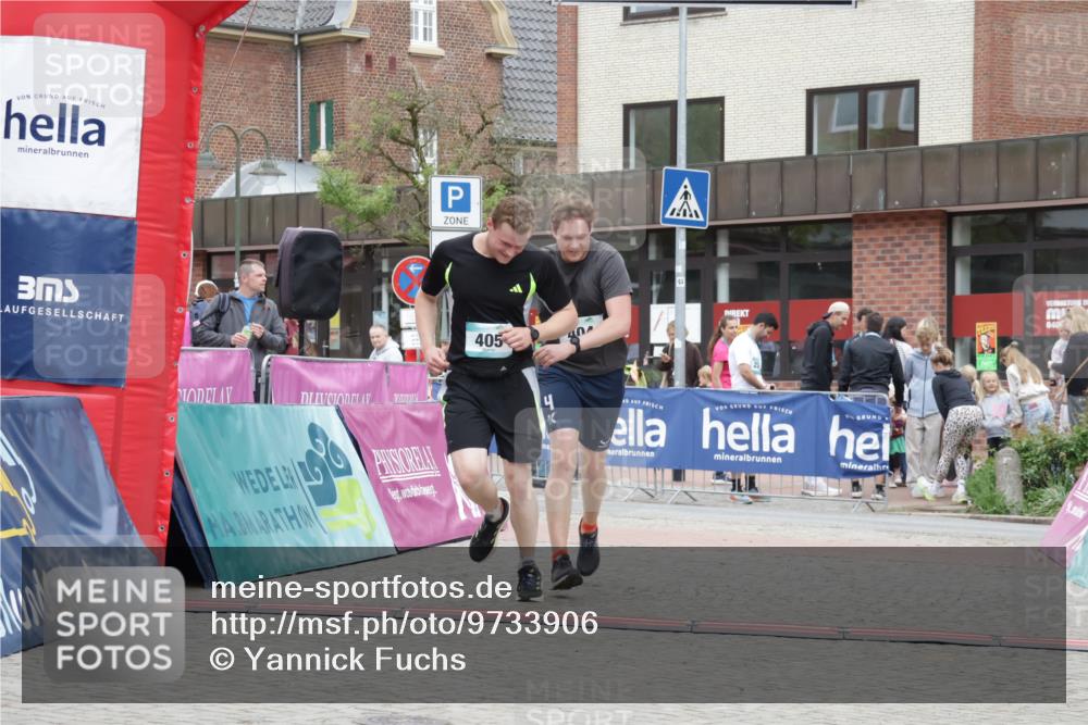 10.05.2026 - 8. Wedeler Halbmarathon Yannick Fuchs http://msf.ph/oto/9733906 10.05.2026 12:35:07 Ziel 404, 405 meine-sportfotos.de