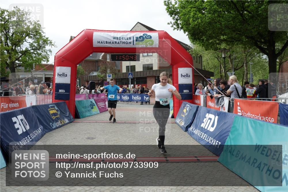 10.05.2026 - 8. Wedeler Halbmarathon Yannick Fuchs http://msf.ph/oto/9733909 10.05.2026 11:50:41 Ziel 36, 596, 604, 606 meine-sportfotos.de