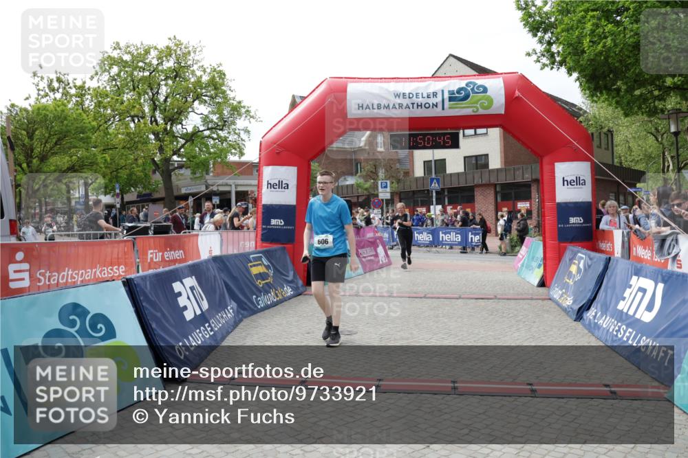 10.05.2026 - 8. Wedeler Halbmarathon Yannick Fuchs http://msf.ph/oto/9733921 10.05.2026 11:50:43 Ziel 36, 596, 604, 606 meine-sportfotos.de
