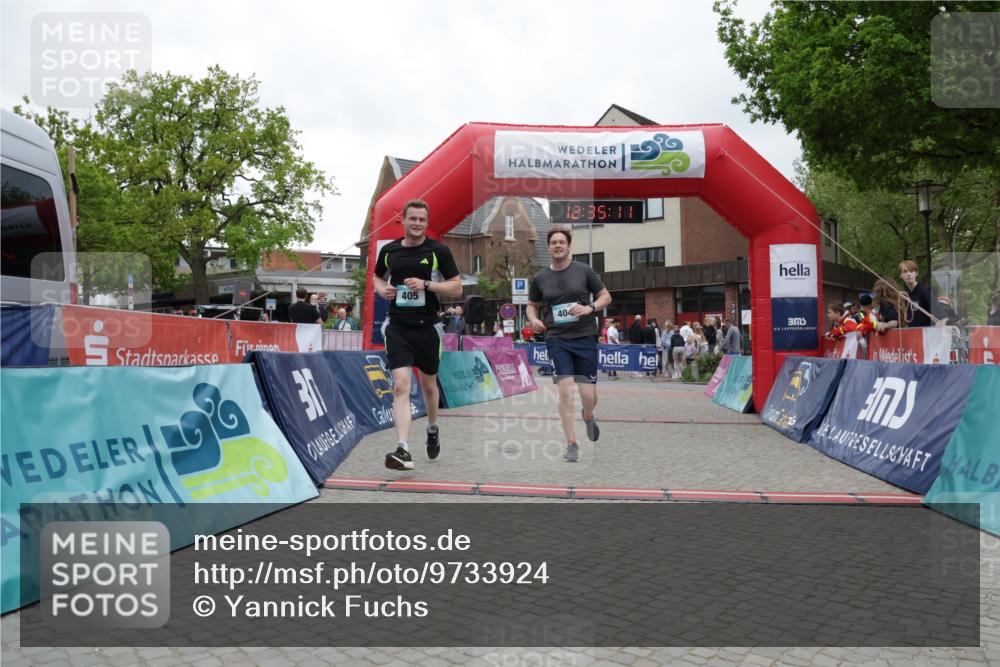 10.05.2026 - 8. Wedeler Halbmarathon Yannick Fuchs http://msf.ph/oto/9733924 10.05.2026 12:35:09 Ziel 404, 405 meine-sportfotos.de