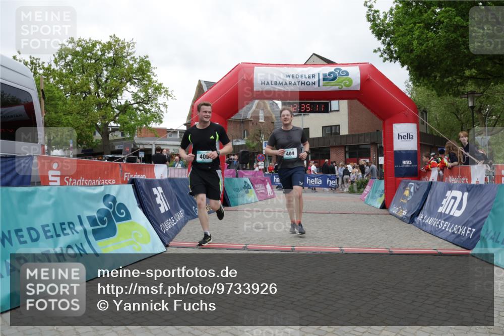 10.05.2026 - 8. Wedeler Halbmarathon Yannick Fuchs http://msf.ph/oto/9733926 10.05.2026 12:35:09 Ziel 404, 405 meine-sportfotos.de