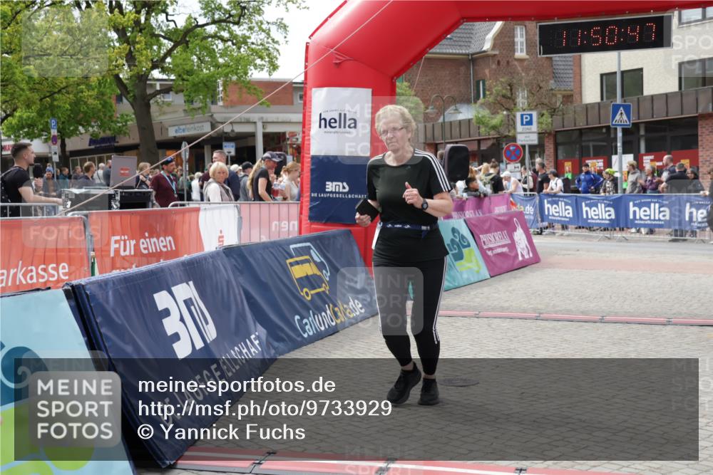 10.05.2026 - 8. Wedeler Halbmarathon Yannick Fuchs http://msf.ph/oto/9733929 10.05.2026 11:50:46 Ziel 36, 596, 606 meine-sportfotos.de