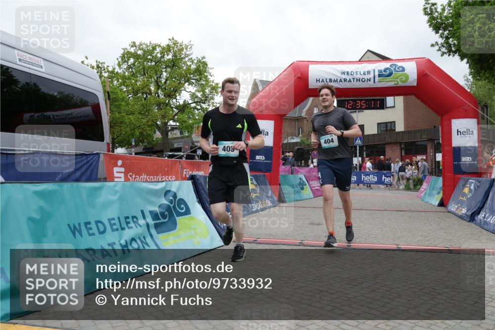 10.05.2026 - 8. Wedeler Halbmarathon Yannick Fuchs http://msf.ph/oto/9733932 10.05.2026 12:35:09 Ziel 404, 405 meine-sportfotos.de
