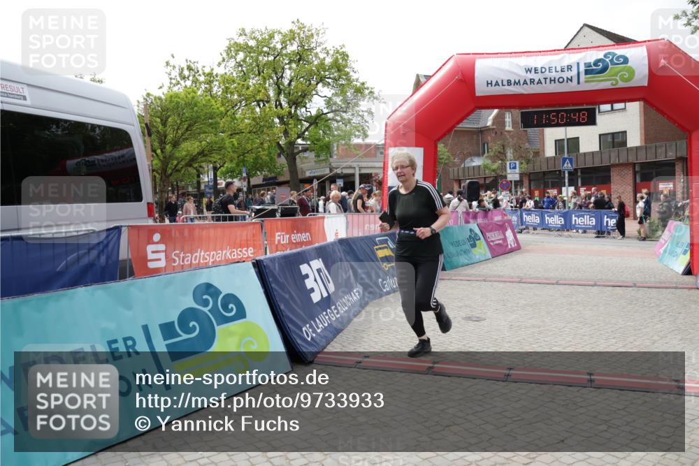 10.05.2026 - 8. Wedeler Halbmarathon Yannick Fuchs http://msf.ph/oto/9733933 10.05.2026 11:50:46 Ziel 36, 596, 606 meine-sportfotos.de