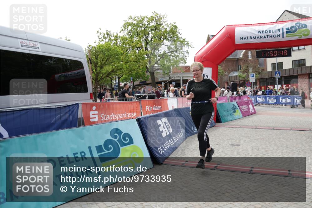 10.05.2026 - 8. Wedeler Halbmarathon Yannick Fuchs http://msf.ph/oto/9733935 10.05.2026 11:50:46 Ziel 36, 596, 606 meine-sportfotos.de