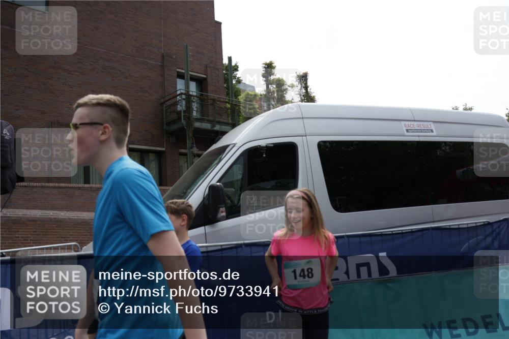 10.05.2026 - 8. Wedeler Halbmarathon Yannick Fuchs http://msf.ph/oto/9733941 10.05.2026 11:50:47 Ziel 36, 364, 606, 903 meine-sportfotos.de