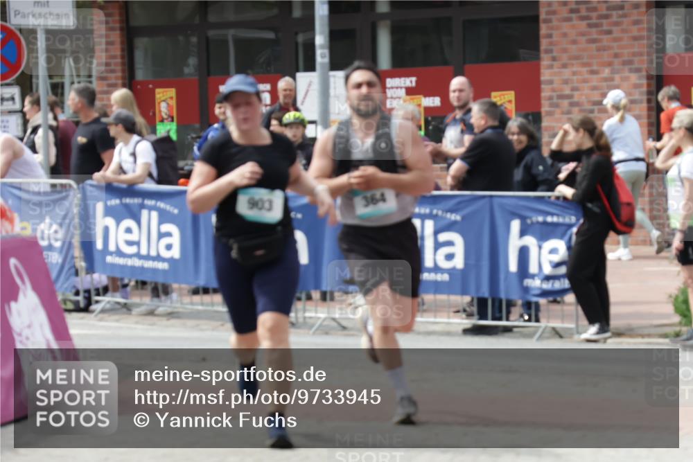 10.05.2026 - 8. Wedeler Halbmarathon Yannick Fuchs http://msf.ph/oto/9733945 10.05.2026 11:50:49 Ziel 36, 364, 903 meine-sportfotos.de