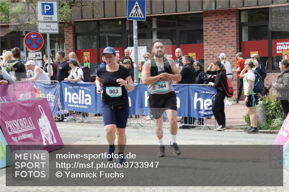 10.05.2026 - 8. Wedeler Halbmarathon Yannick Fuchs http://msf.ph/oto/9733947 10.05.2026 11:50:49 Ziel 36, 364, 903 meine-sportfotos.de