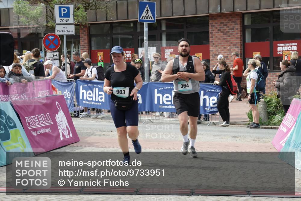 10.05.2026 - 8. Wedeler Halbmarathon Yannick Fuchs http://msf.ph/oto/9733951 10.05.2026 11:50:50 Ziel 36, 364, 903 meine-sportfotos.de