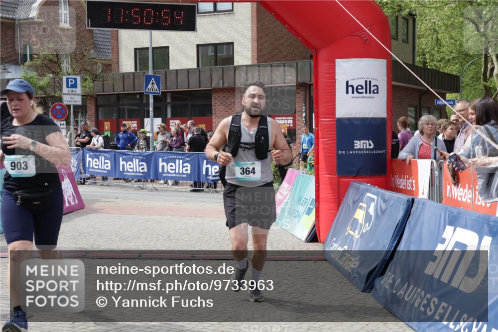 10.05.2026 - 8. Wedeler Halbmarathon Yannick Fuchs http://msf.ph/oto/9733963 10.05.2026 11:50:52 Ziel 364, 903 meine-sportfotos.de