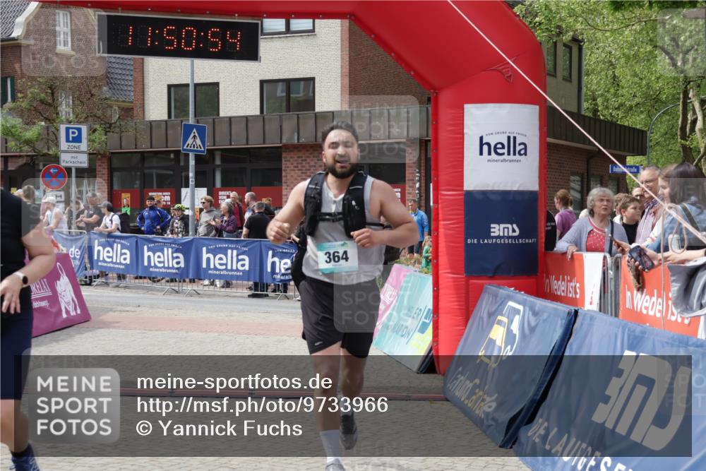 10.05.2026 - 8. Wedeler Halbmarathon Yannick Fuchs http://msf.ph/oto/9733966 10.05.2026 11:50:52 Ziel 364, 903 meine-sportfotos.de