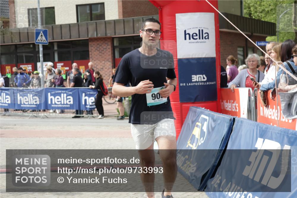 10.05.2026 - 8. Wedeler Halbmarathon Yannick Fuchs http://msf.ph/oto/9733993 10.05.2026 11:50:57 Ziel 94, 364, 903, 905 meine-sportfotos.de