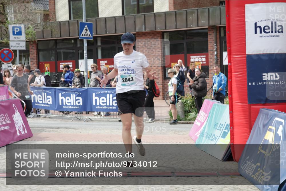 10.05.2026 - 8. Wedeler Halbmarathon Yannick Fuchs http://msf.ph/oto/9734012 10.05.2026 11:51:09 Ziel 249, 2043 meine-sportfotos.de