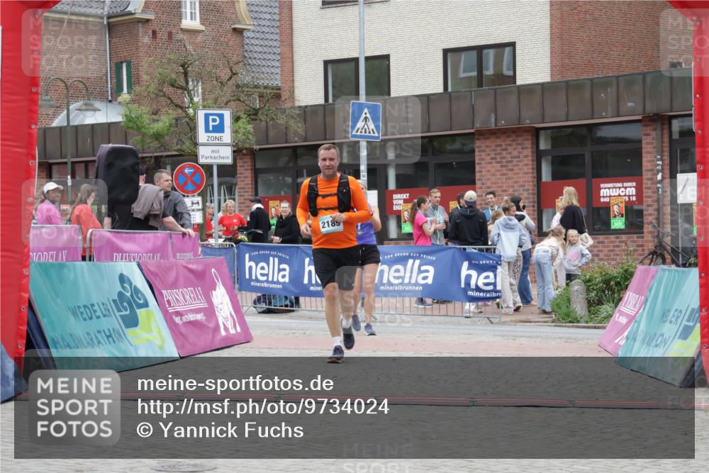10.05.2026 - 8. Wedeler Halbmarathon Yannick Fuchs http://msf.ph/oto/9734024 10.05.2026 12:37:03 Ziel 2189 meine-sportfotos.de