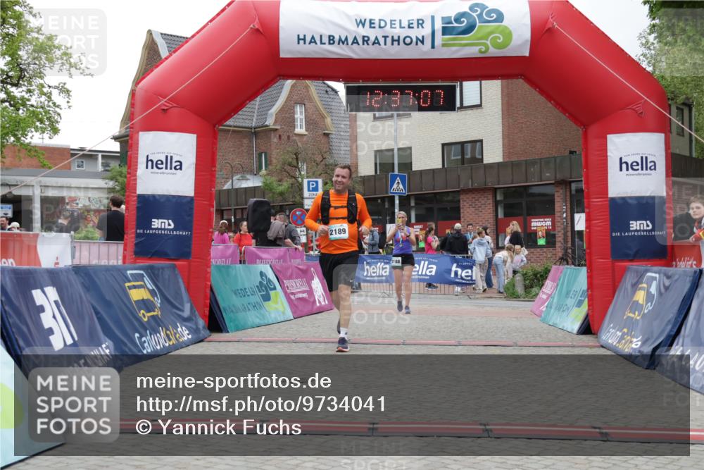 10.05.2026 - 8. Wedeler Halbmarathon Yannick Fuchs http://msf.ph/oto/9734041 10.05.2026 12:37:05 Ziel 2189 meine-sportfotos.de
