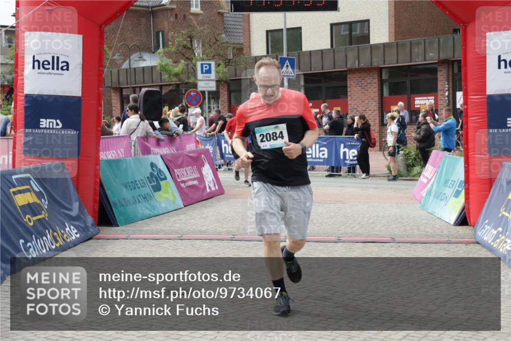 10.05.2026 - 8. Wedeler Halbmarathon Yannick Fuchs http://msf.ph/oto/9734067 10.05.2026 11:51:33 Ziel 710, 1020, 2084 meine-sportfotos.de