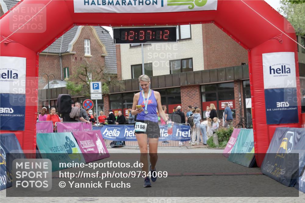 10.05.2026 - 8. Wedeler Halbmarathon Yannick Fuchs http://msf.ph/oto/9734069 10.05.2026 12:37:10 Ziel 2189 meine-sportfotos.de