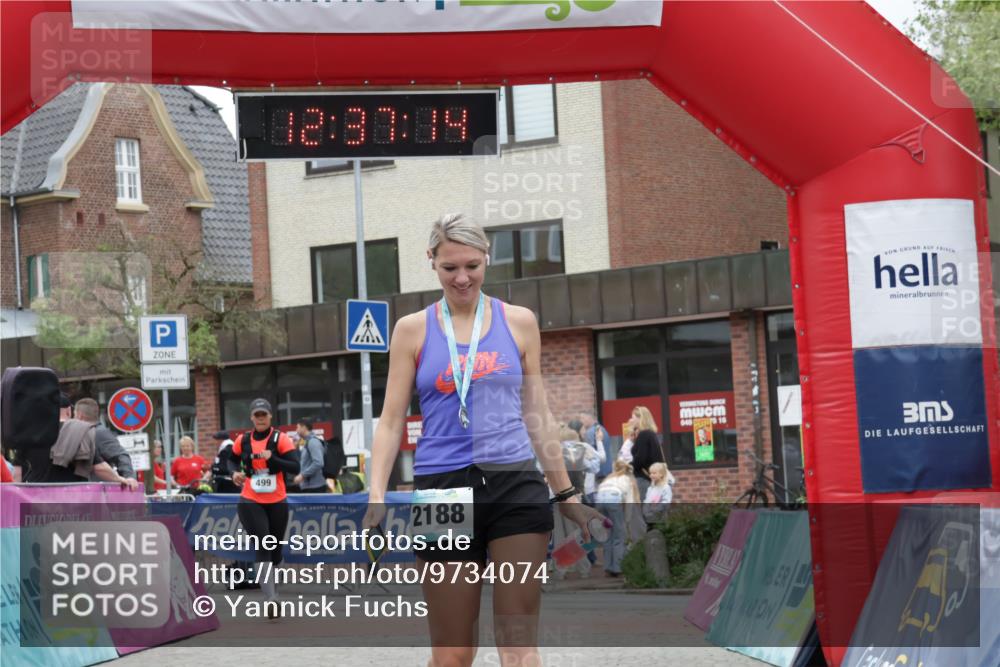 10.05.2026 - 8. Wedeler Halbmarathon Yannick Fuchs http://msf.ph/oto/9734074 10.05.2026 12:37:12 Ziel 499 meine-sportfotos.de
