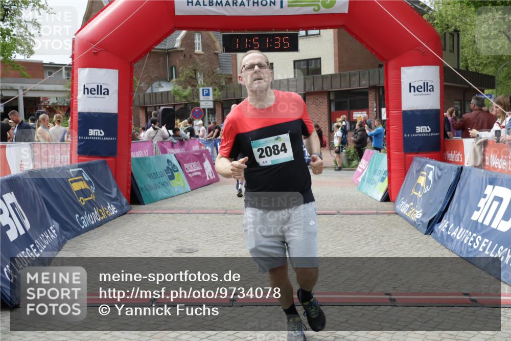 10.05.2026 - 8. Wedeler Halbmarathon Yannick Fuchs http://msf.ph/oto/9734078 10.05.2026 11:51:34 Ziel 710, 1020, 2084 meine-sportfotos.de