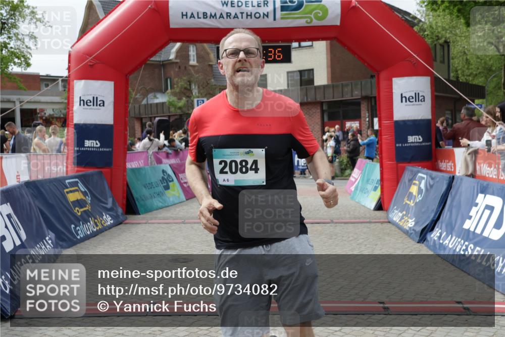 10.05.2026 - 8. Wedeler Halbmarathon Yannick Fuchs http://msf.ph/oto/9734082 10.05.2026 11:51:34 Ziel 710, 1020, 2084 meine-sportfotos.de