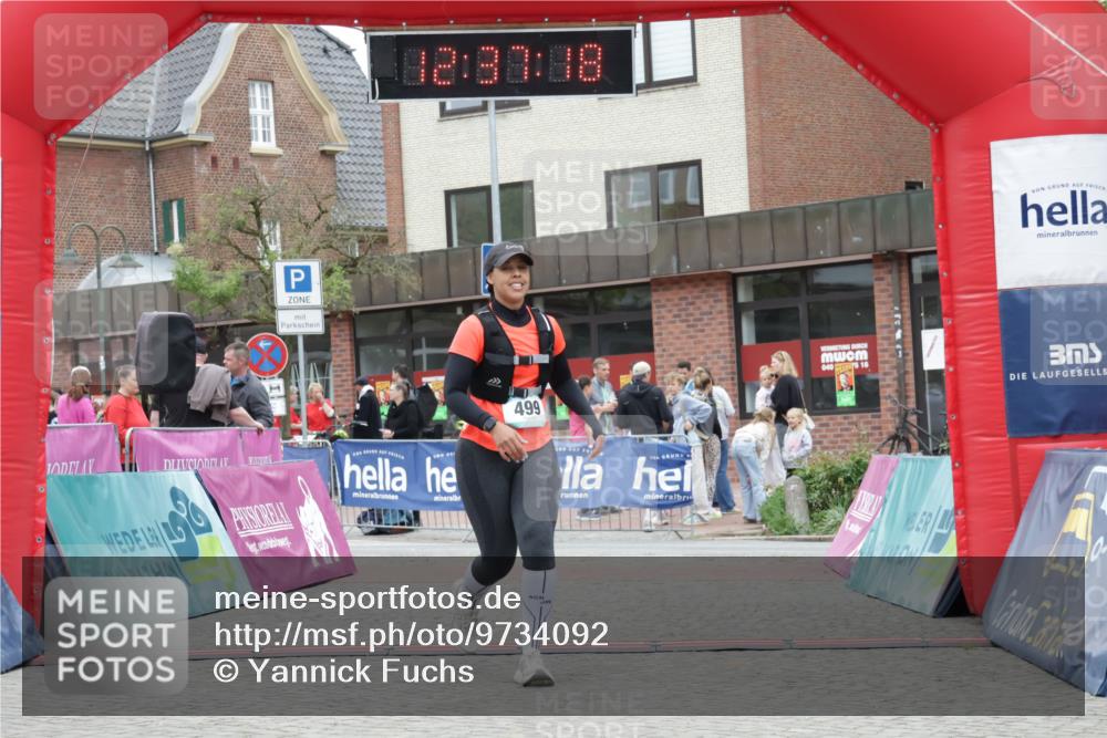 10.05.2026 - 8. Wedeler Halbmarathon Yannick Fuchs http://msf.ph/oto/9734092 10.05.2026 12:37:16 Ziel 499 meine-sportfotos.de