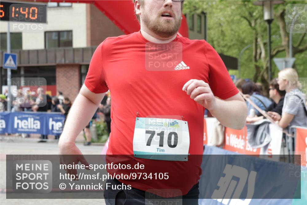 10.05.2026 - 8. Wedeler Halbmarathon Yannick Fuchs http://msf.ph/oto/9734105 10.05.2026 11:51:38 Ziel 312, 710, 1020, 2084 meine-sportfotos.de